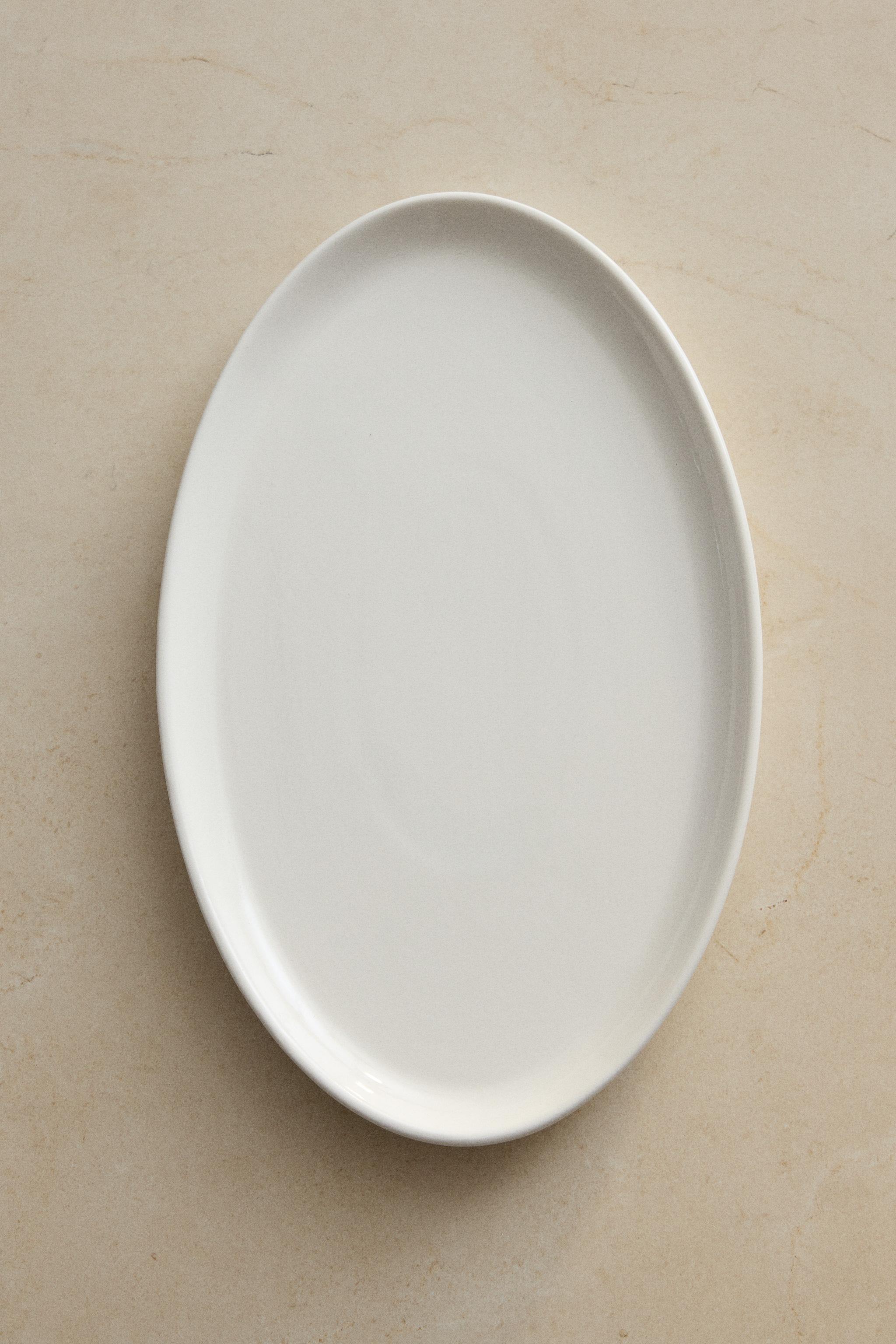 OVAL CERAMIC BATHROOM TRAY