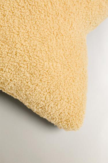 CHILDREN'S LARGE FAUX SHEARLING STAR CUSHION - Lime by Zara - Image 1