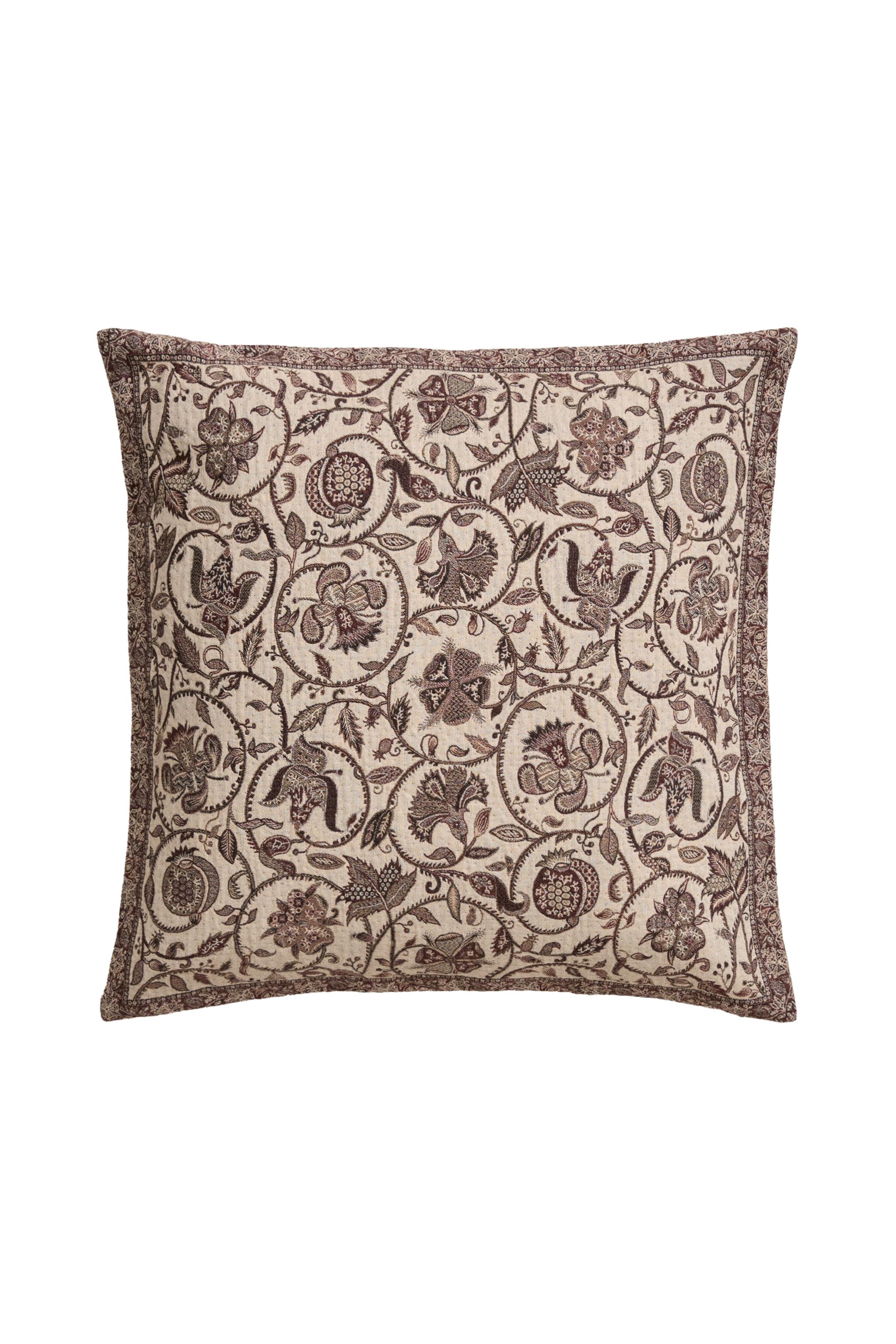 Cushions | ZARA Hungary