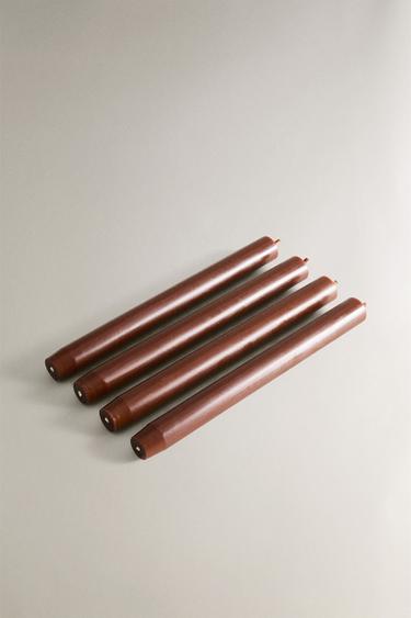 LOT DE 4 BOUGIES DÉCORATIVES ALLONGÉES - Marron foncé de Zara - Image 1
