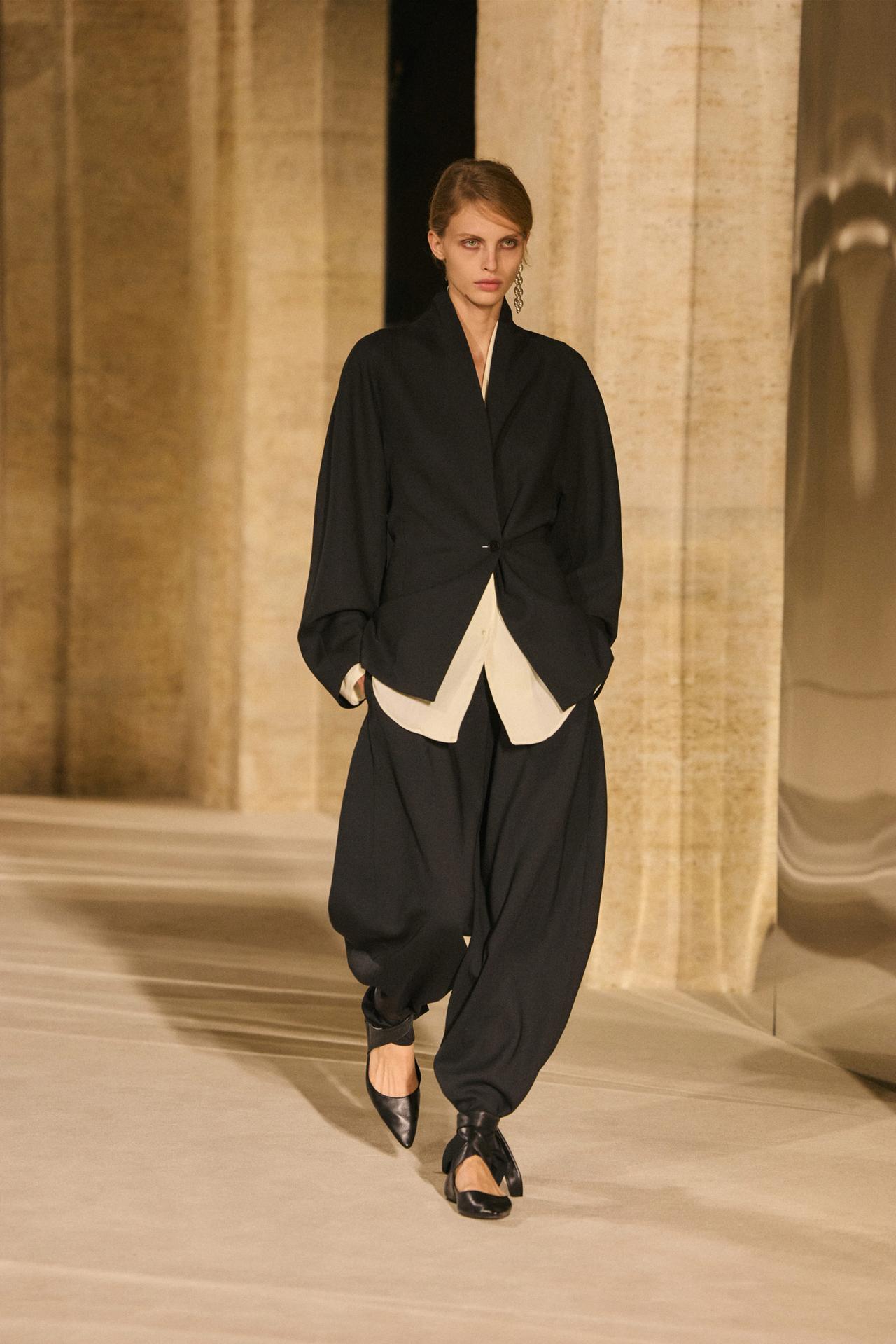 100% wool stand collar blazer - LIMITED EDITION — Black