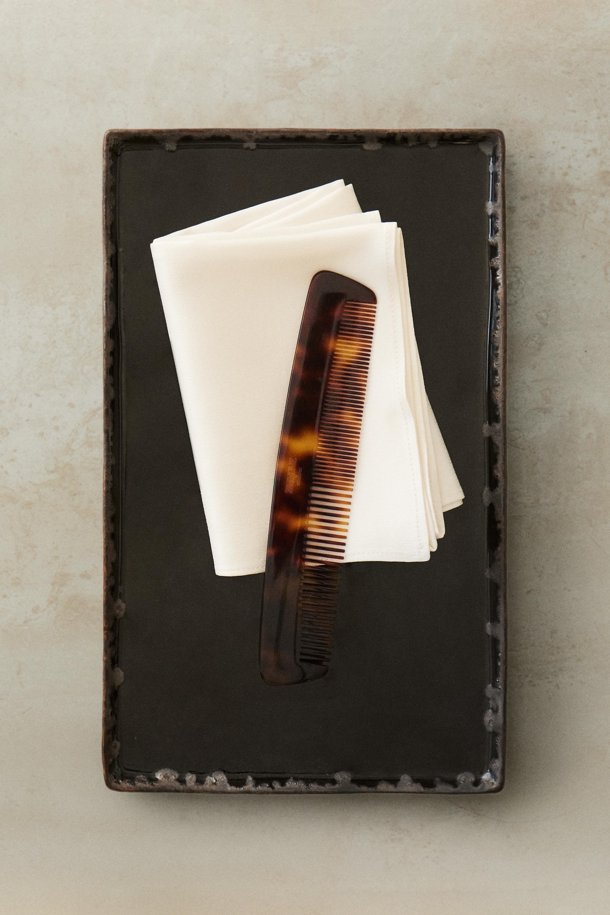 BLACK CERAMIC TRAY