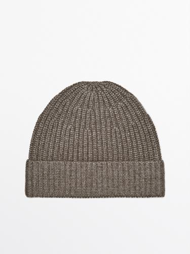 Bonnet côtelé 100 % cachemire - Kaki foncé de Zara