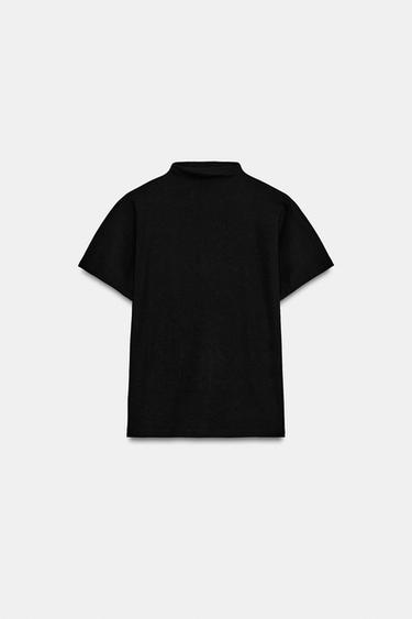 CAMISETA CUELLO SUBIDO - Negro de Zara
