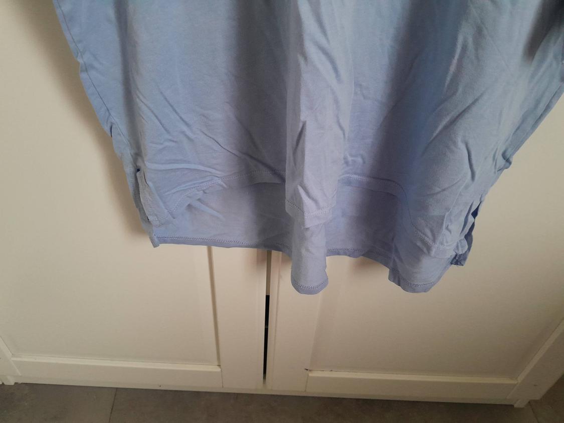 T SHIRT - Image 3