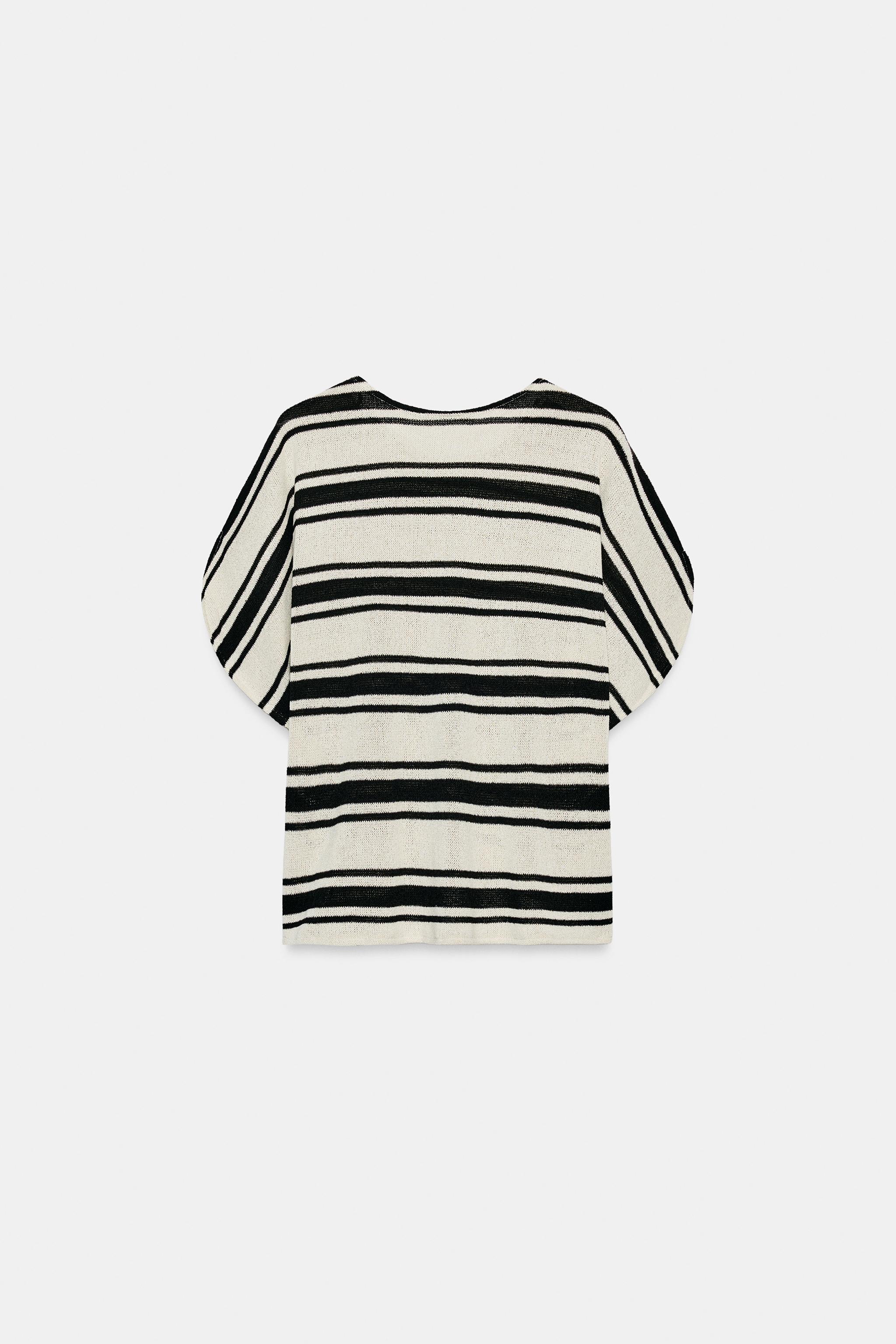 RUSTIC CAPE SLEEVE TOP