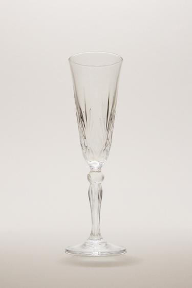 كوب شامبانيا من الكريستالاين المنقوش - 990 الخاص بـ Zara