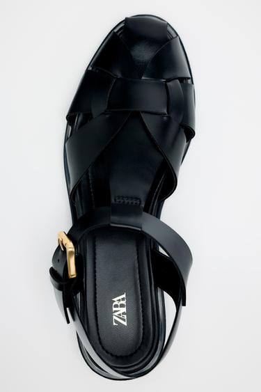 SANDALIA CANGREJERA PLANA - Negro de Zara