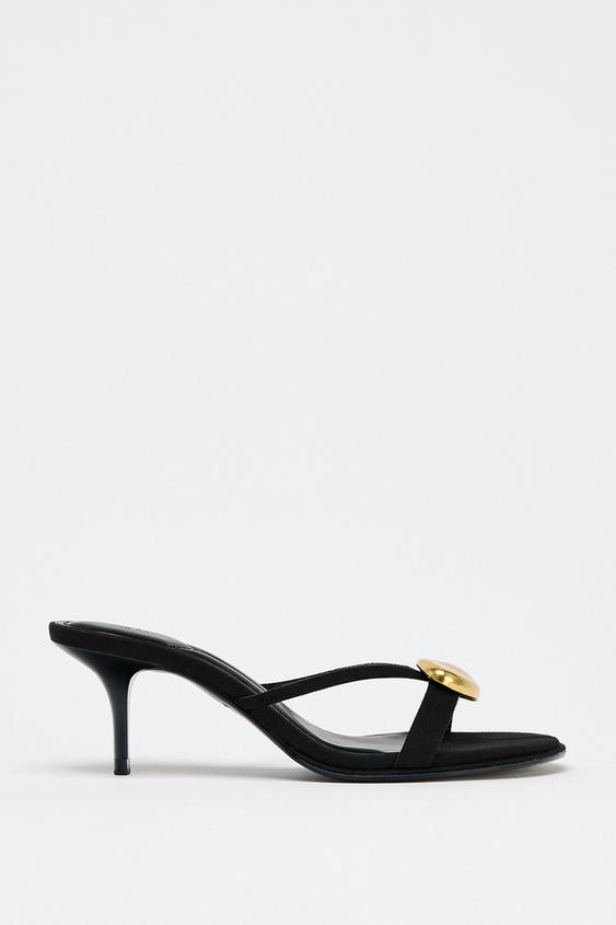 SANDALS WITH METAL DETAIL