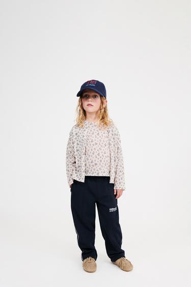 CAMISETA PUNTO FINO ESTAMPADO FLORES - rosa claro de Zara