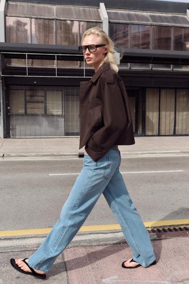 FLACHE SANDALE MIT SAMT-EFFEKT - Schwarz von Zara