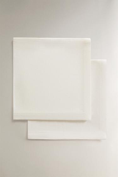 PACK OF PLAIN-COLOURED LINEN NAPKINS - White by Zara