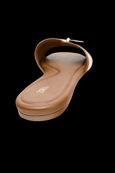 BUCKLED FABRIC FLAT SANDALS - Dark tan by Zara