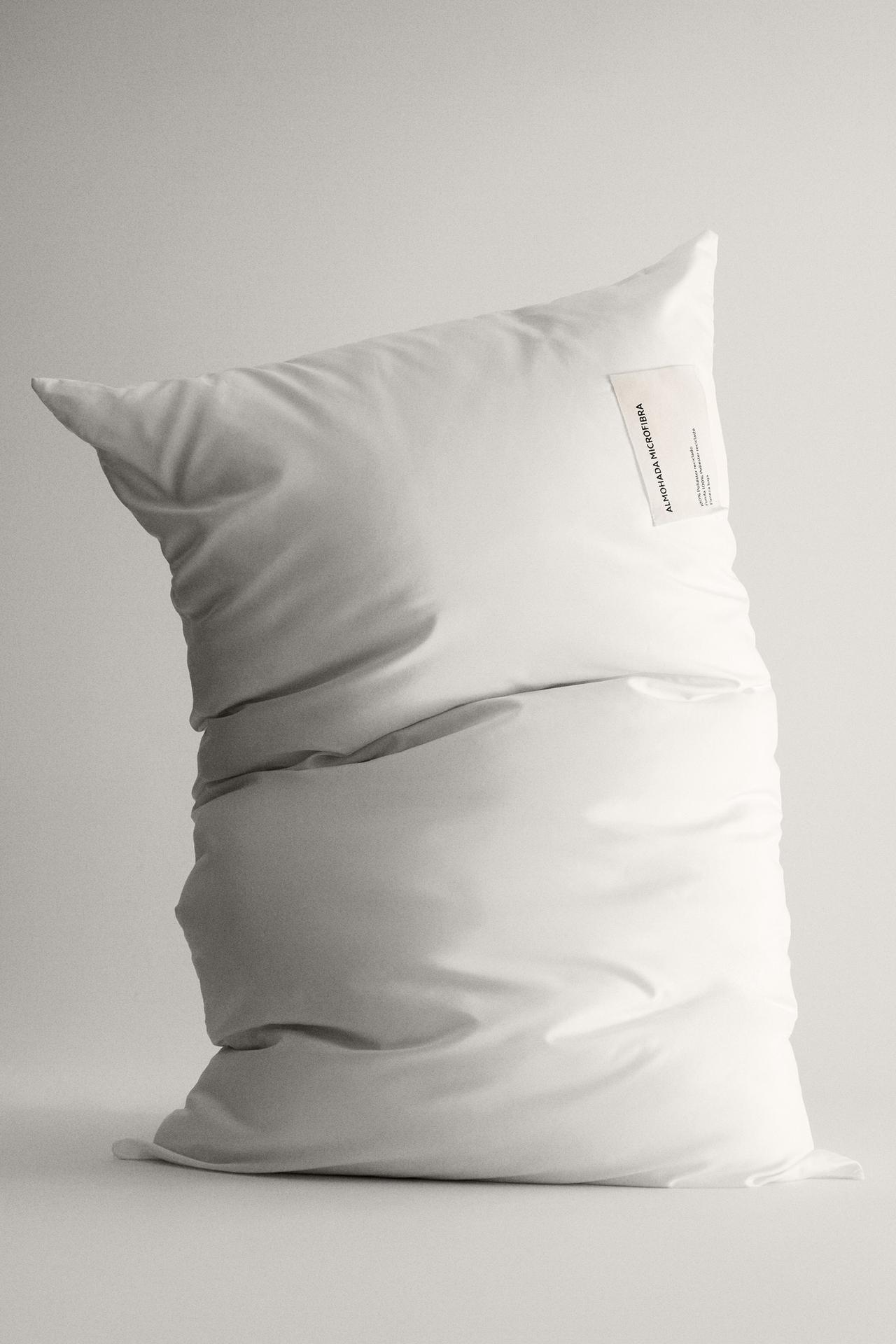 MICROFIBRE PILLOW — White