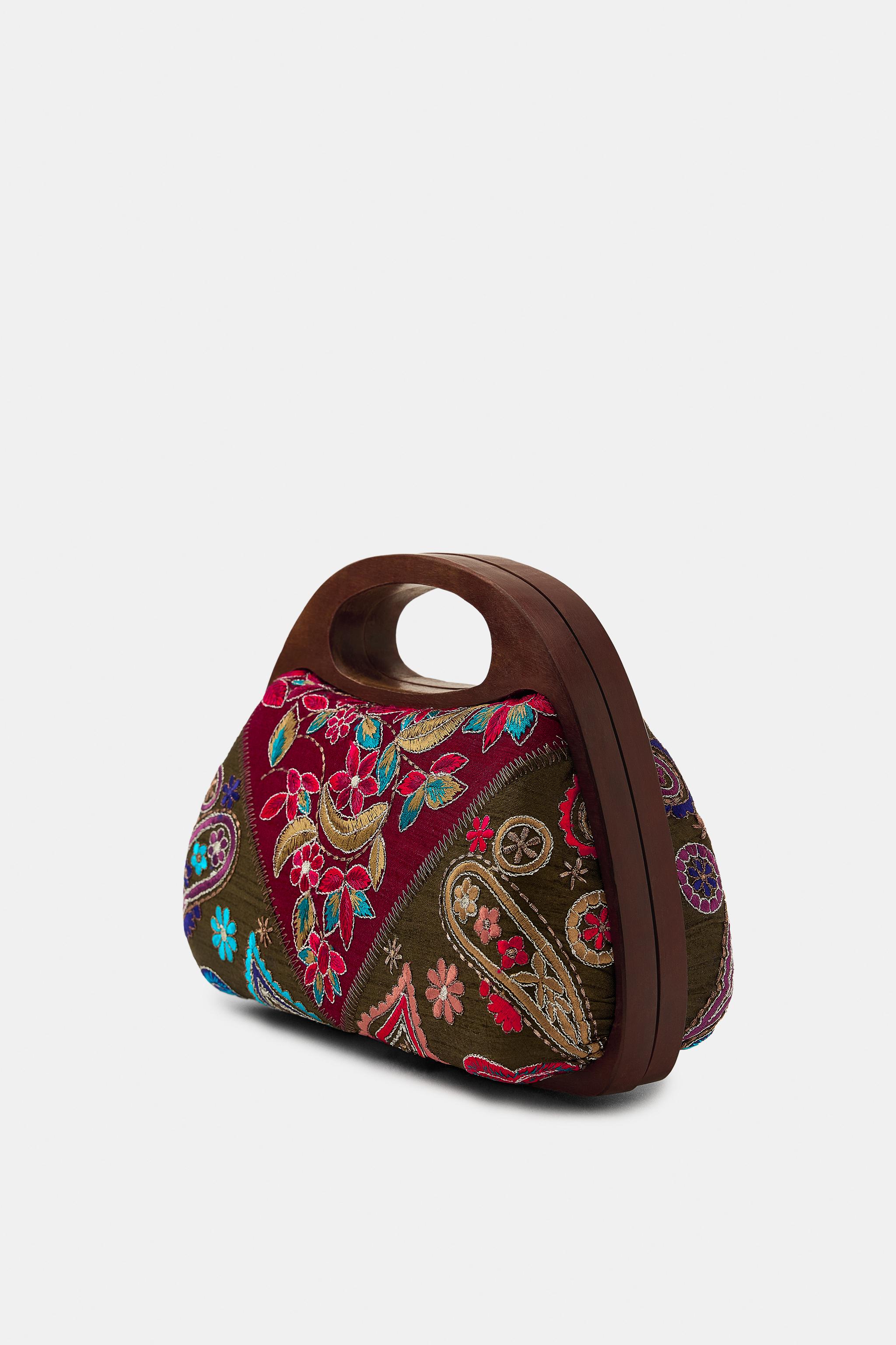 EMBROIDERED WOOD BOX BAG