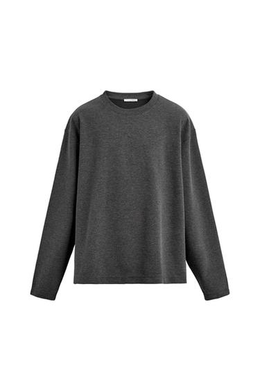 Basic long-sleeve crew-neck T-shirt in dark gray on a white background.