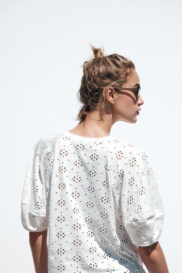 T-SHIRT WITH PERFORATED EMBROIDERY - Oyster-white by Zara - Image 3