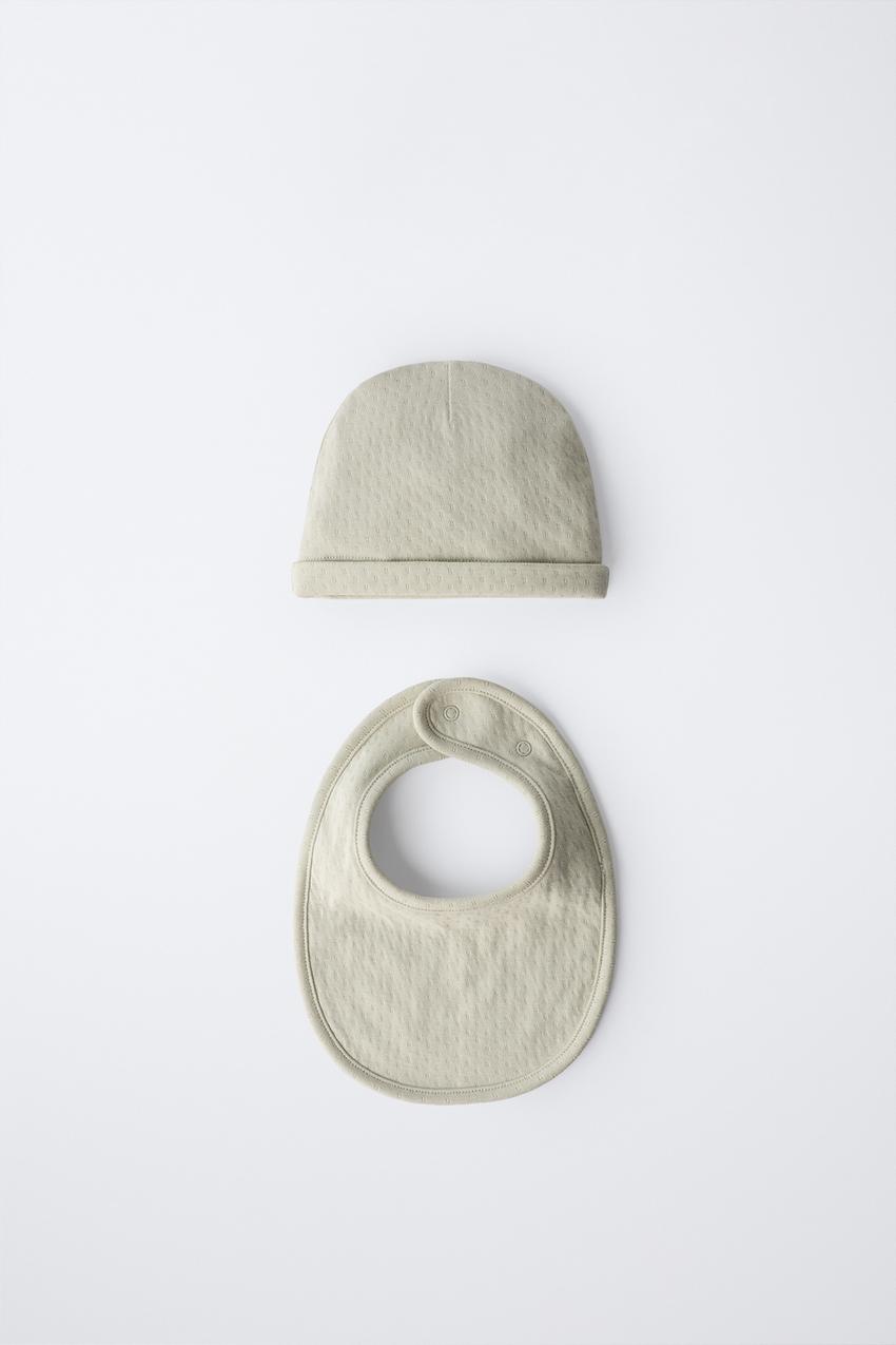 HAT AND BIB PACK WITH TEXTURED WEAVE - Greenish | ZARA  display picture 1