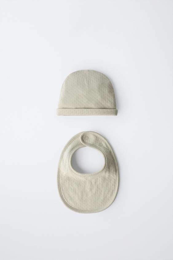 TEXTURED HAT AND BIB SET - Greenish by Zara - Image 0