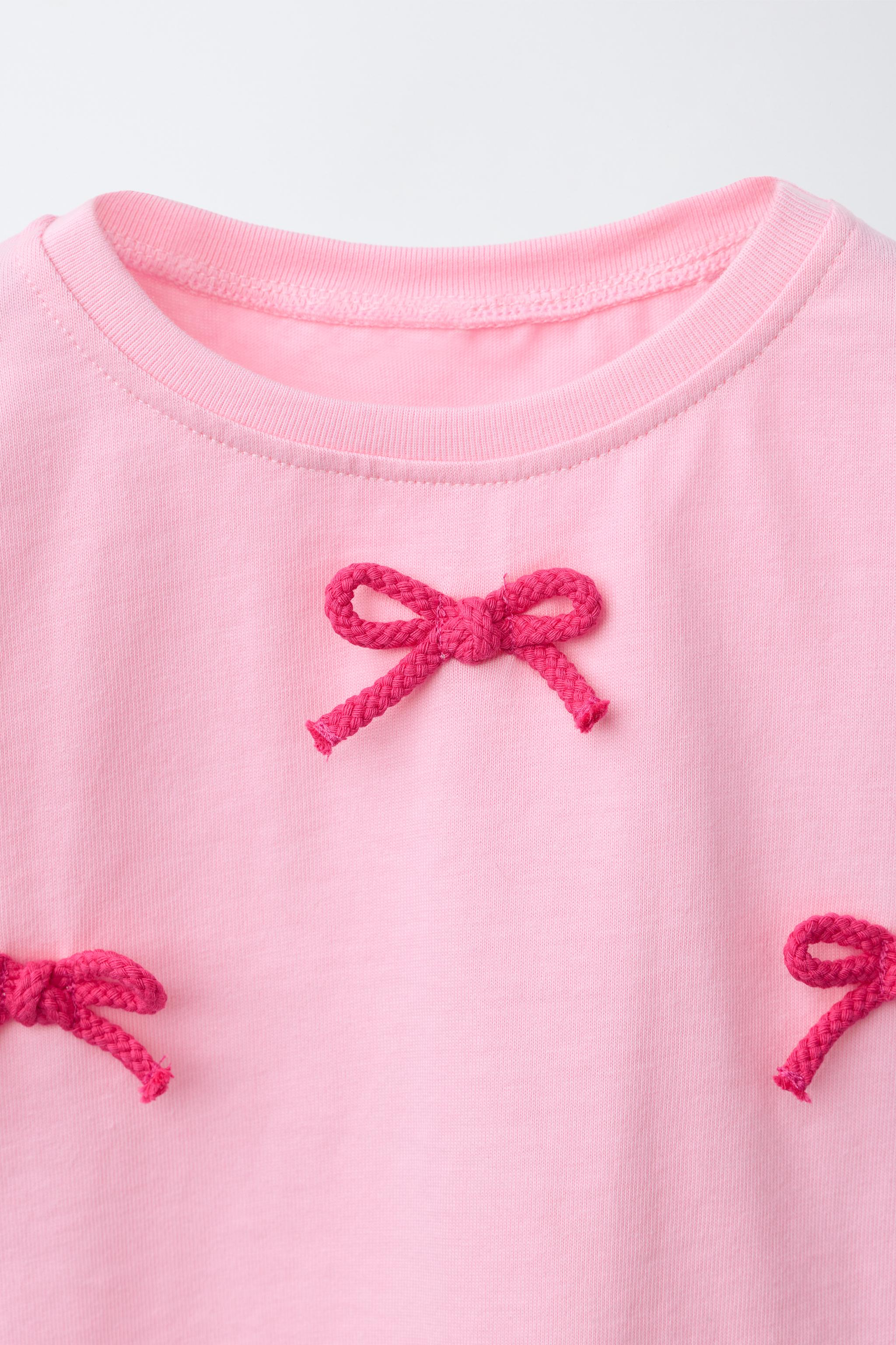 CROCHET FLOWER T-SHIRT