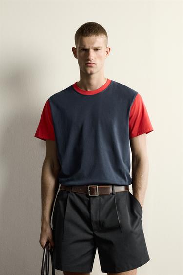 טי-שירט Regular Fit עם שילוב צבעים - אדום/נייבי של Zara