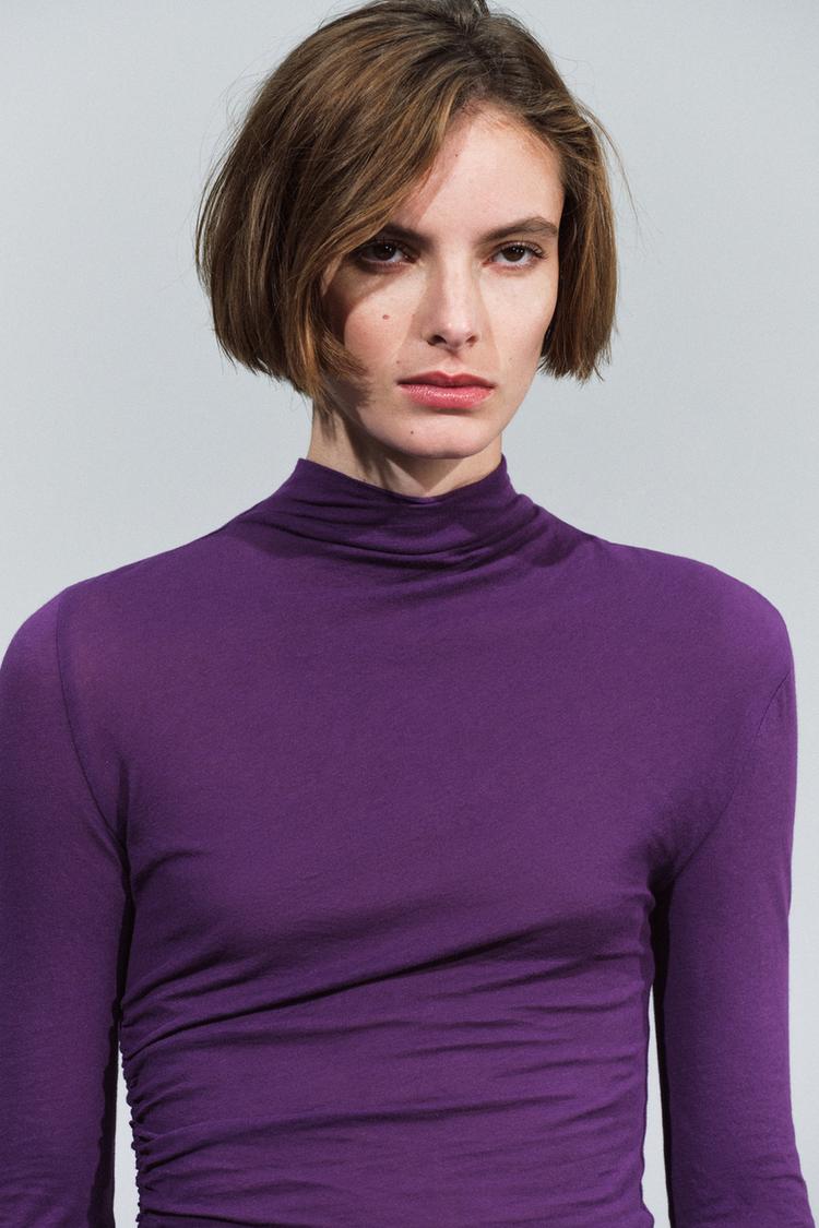RUCHED HIGH NECK TOP