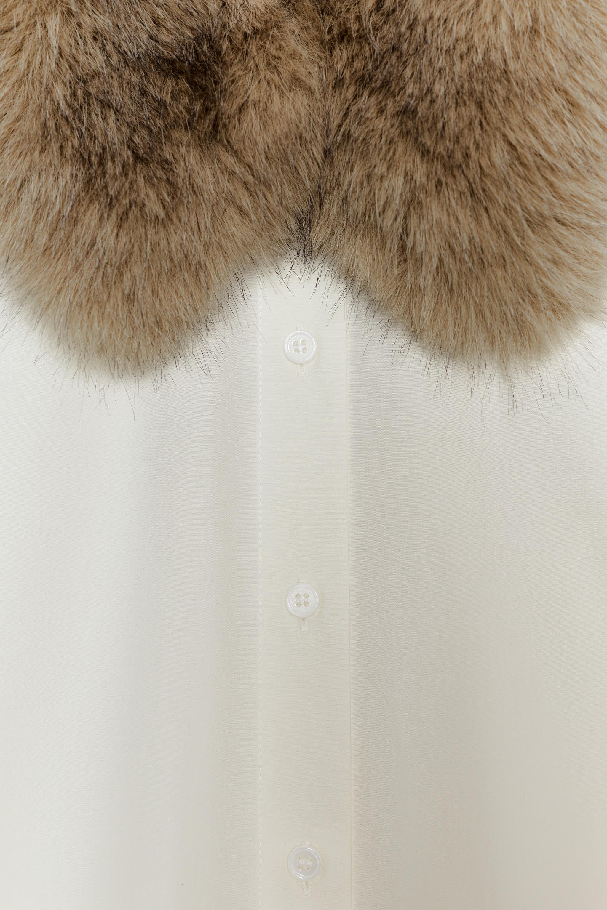 ZW COLLECTION FAUX FUR COLLAR POPLIN SHIRT