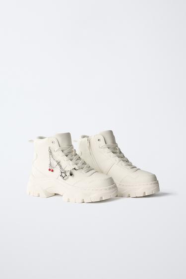 HIGH-TOP SNEAKERS WITH CHUNKY SOLE AND CHARMS - Beige by Zara