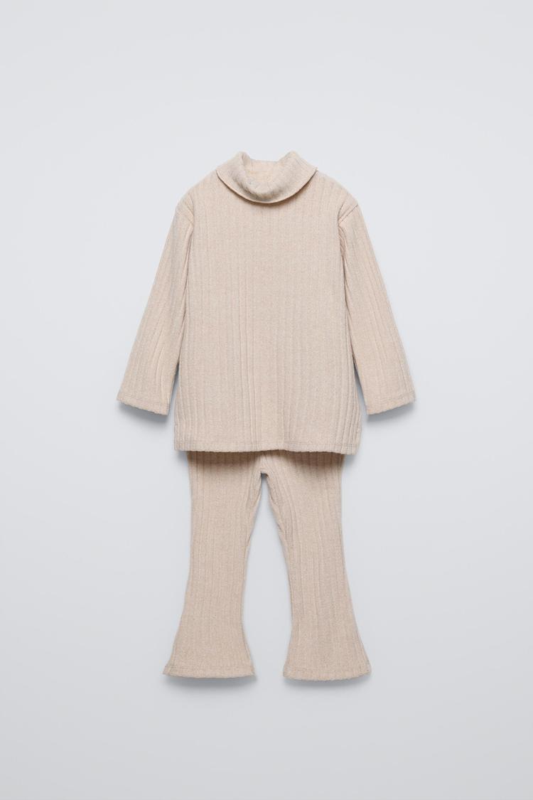New turtleneck trumpet sleeve T-shirt bottoming shirt New turtleneck trumpet sleeve T-shirt bottoming shirt
