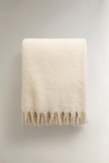 MOHAIR EFFECT BLANKET - Ecru by Zara