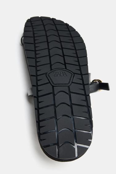 SANDALES PLATES À BRIDES EN CUIR - Noir de Zara - Image 6