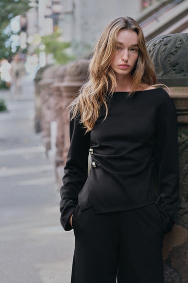 SOFT BROOCH TOP — Black 2