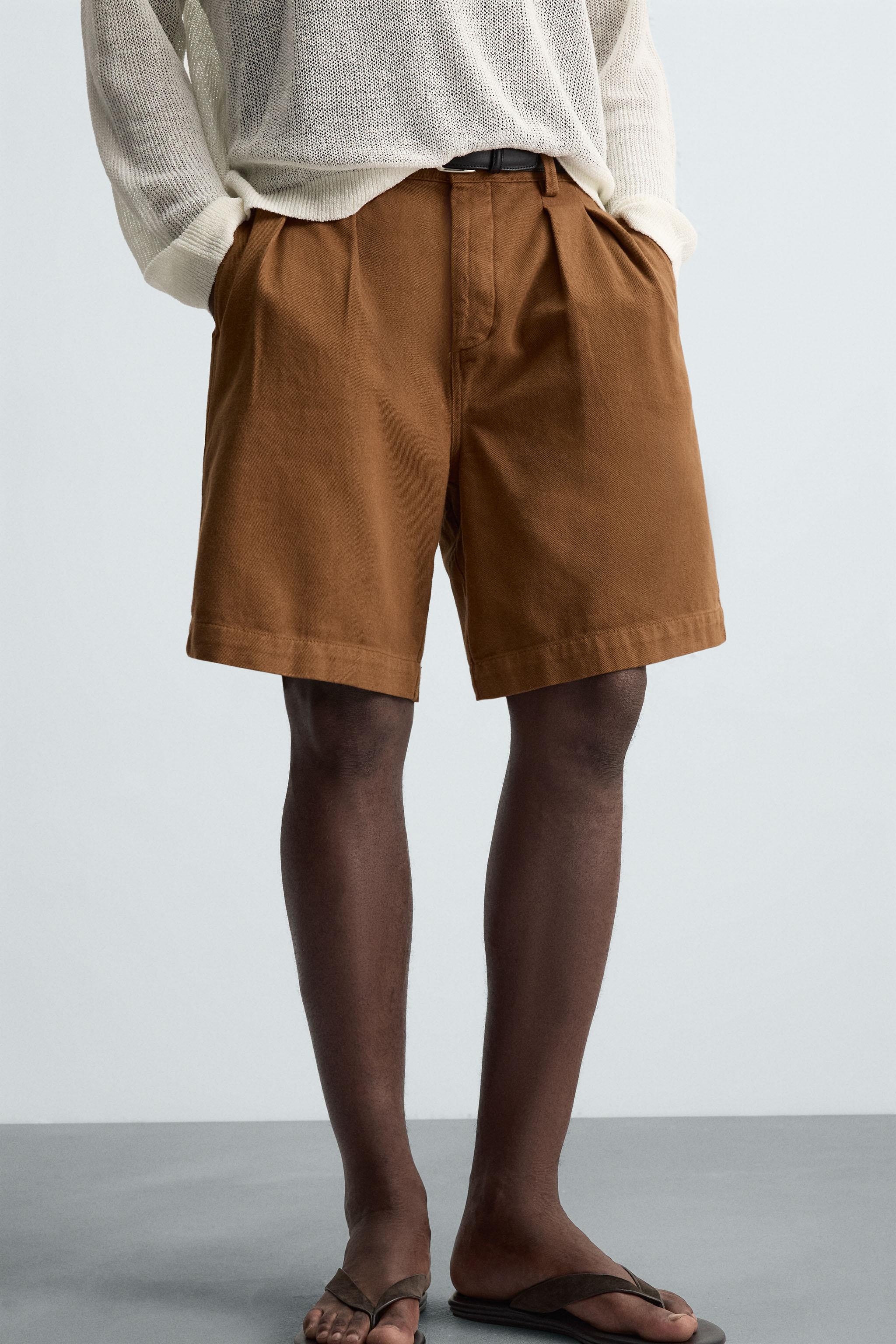 RELAXED FIT PLEATED BERMUDA SHORTS