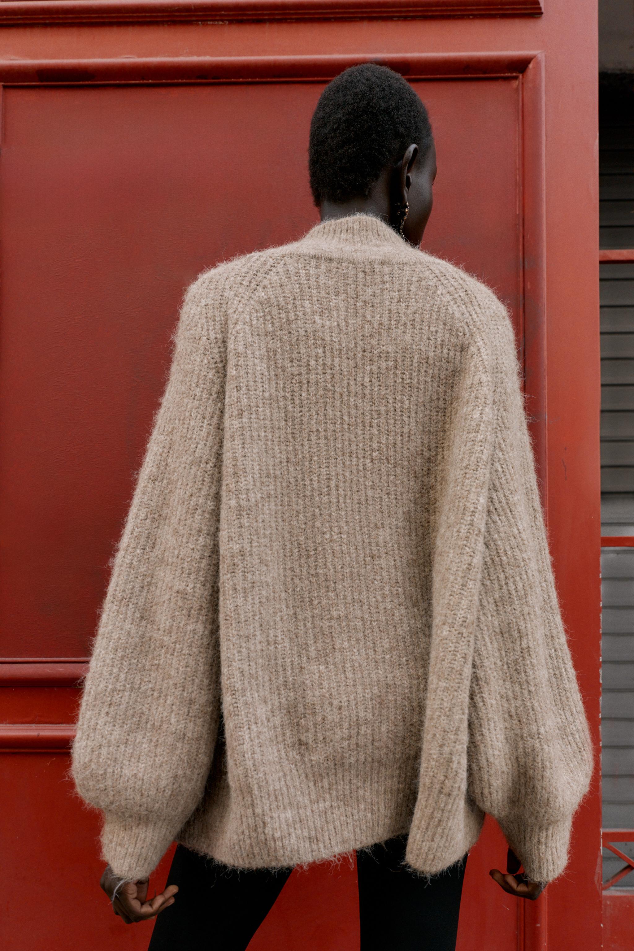 WIDE SLEEVE KNIT JUMPER