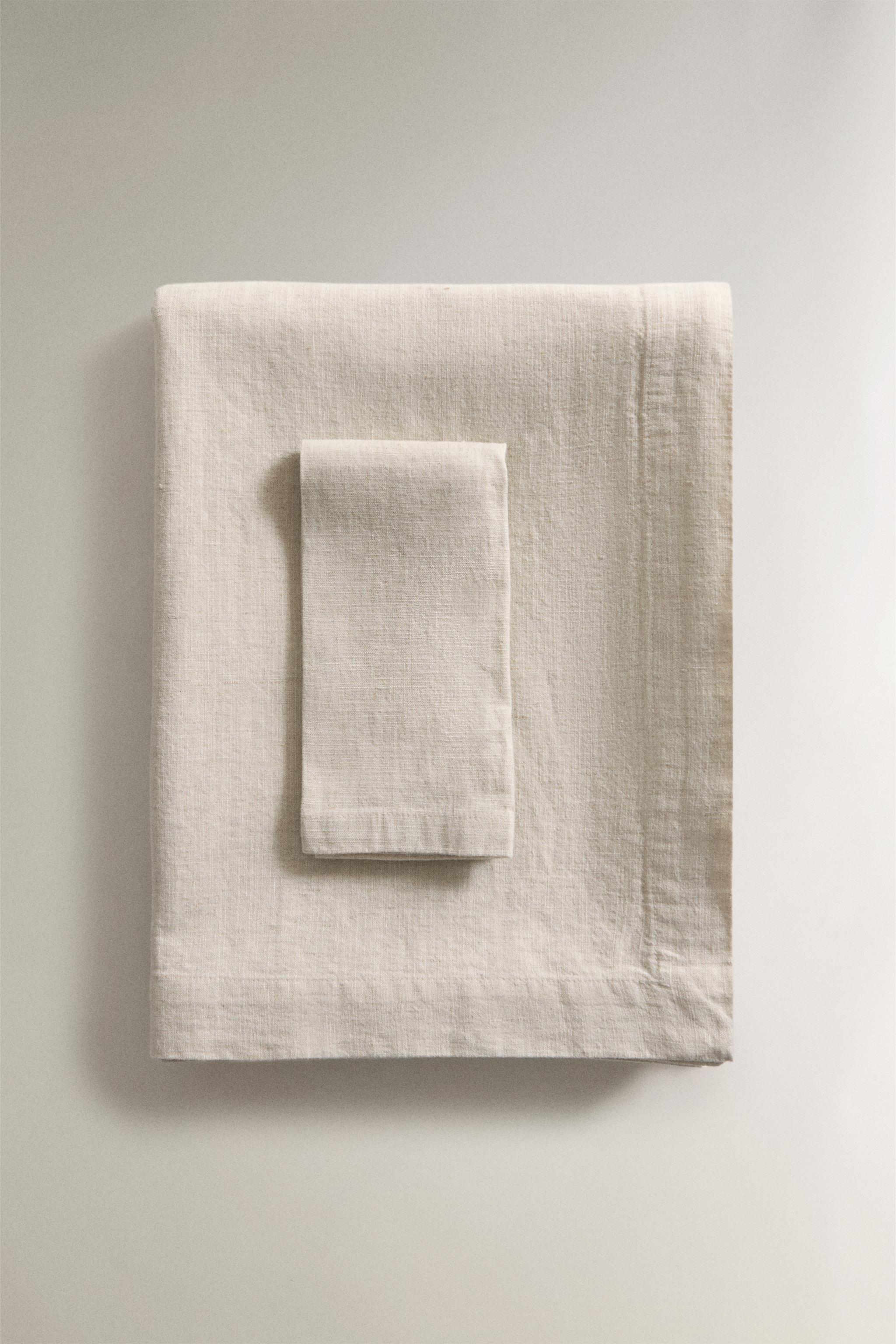 FADED LINEN TABLECLOTH