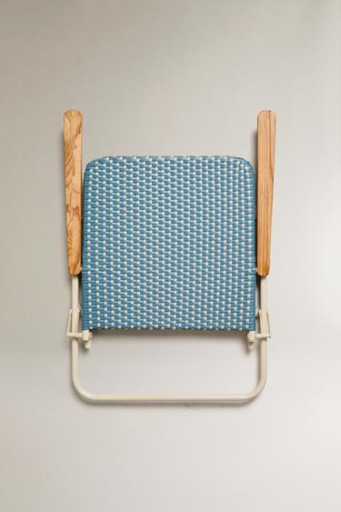 BEACH CHAIR WITH WOODEN ARMRESTS - Bluish by Zara