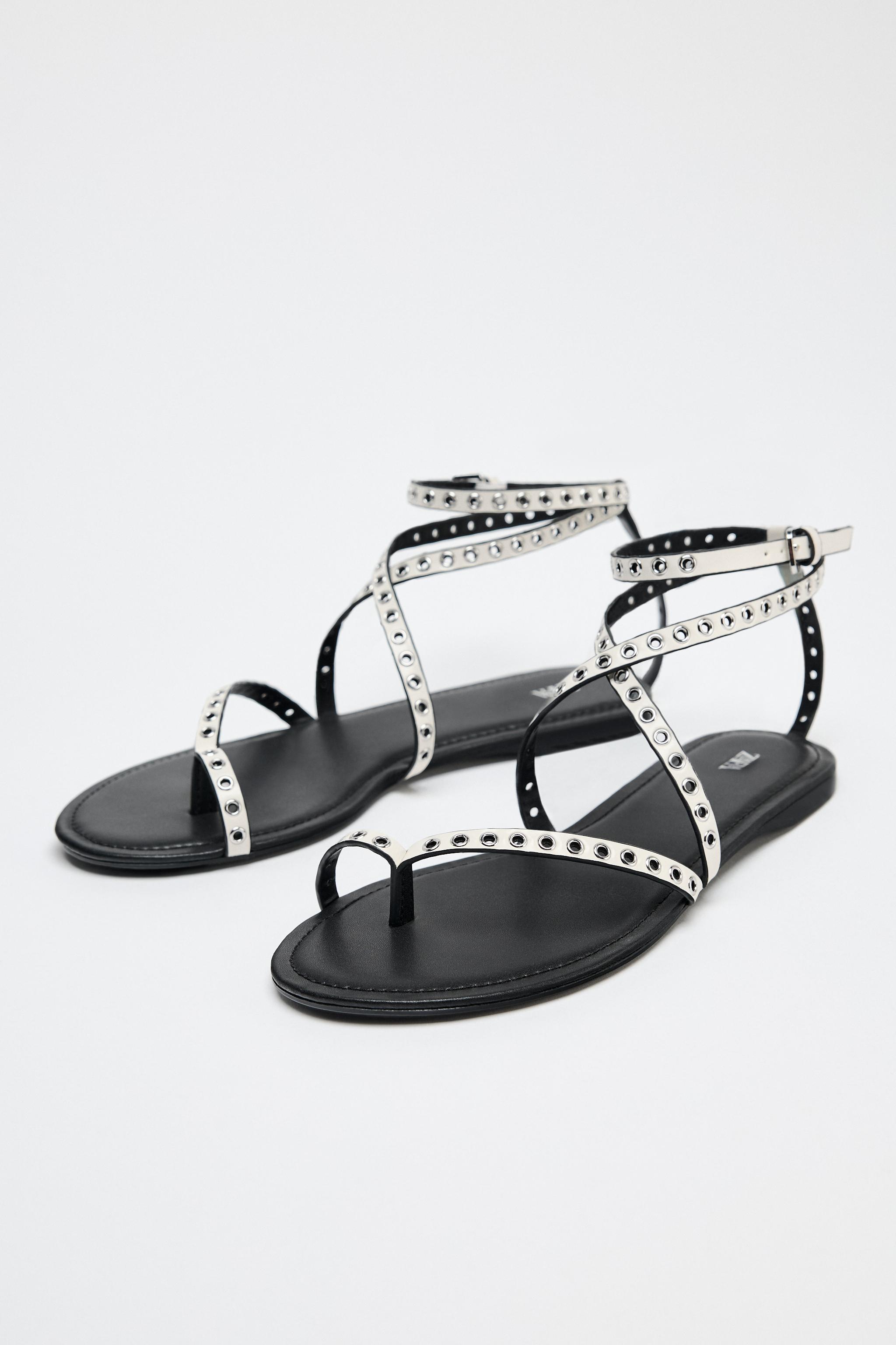 SAINT LAURENT☆ロゴデザイン スタッズ サンダル 35M LADIES フラット スタッズ サンダル - ホワイト | ZARA Japan / 日本