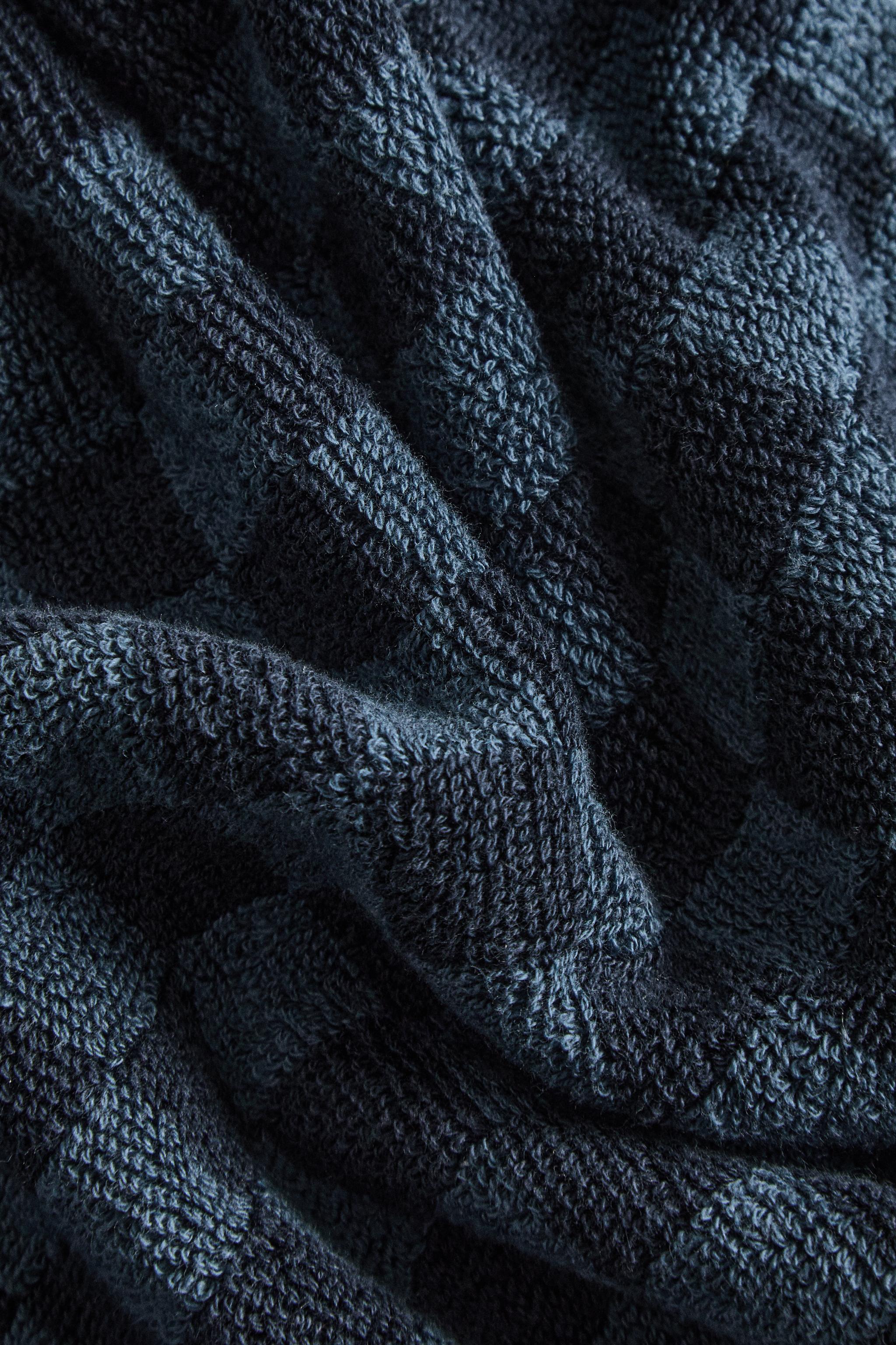 CHECKERBOARD BATH TOWEL