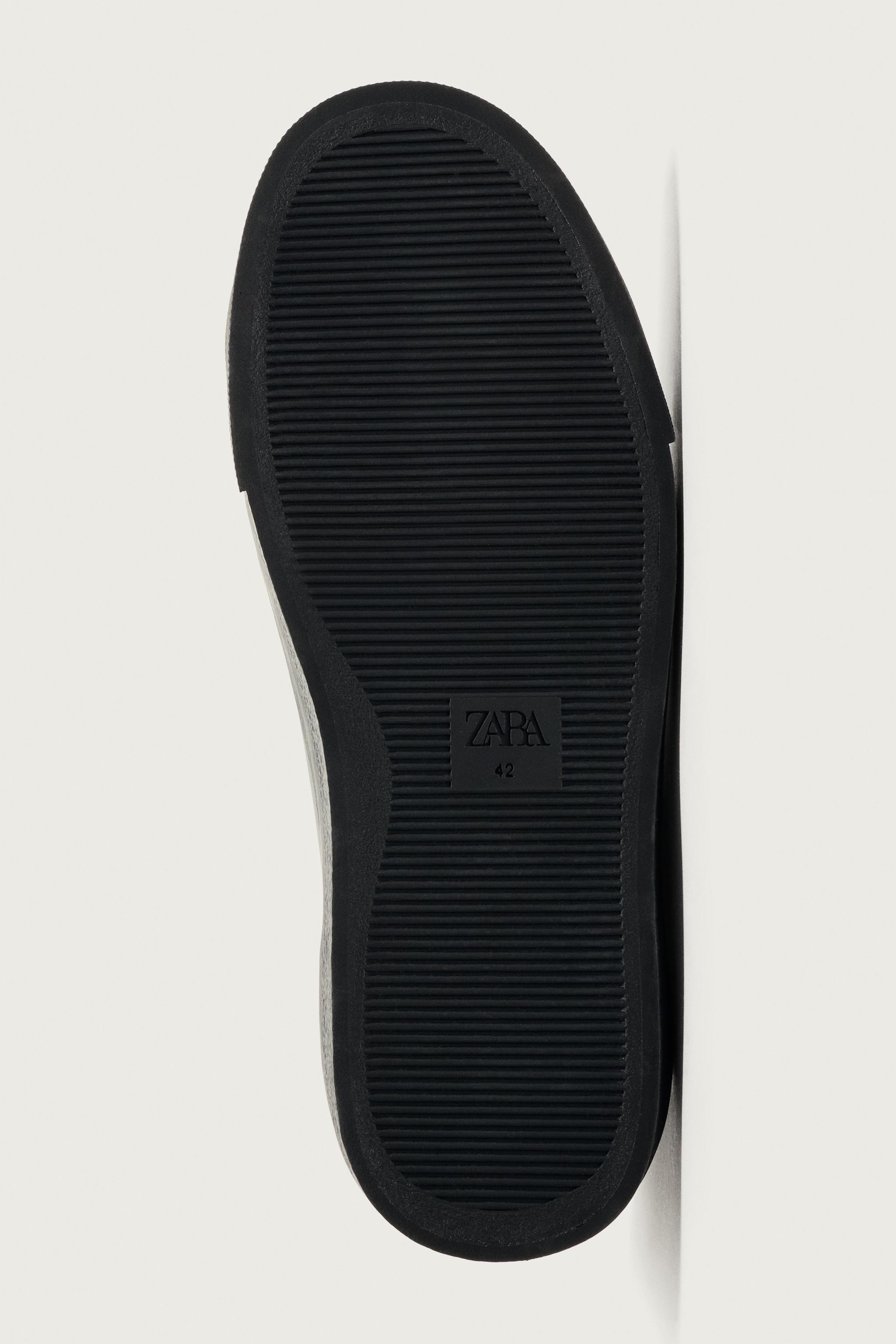 MINIMAL SNEAKERS