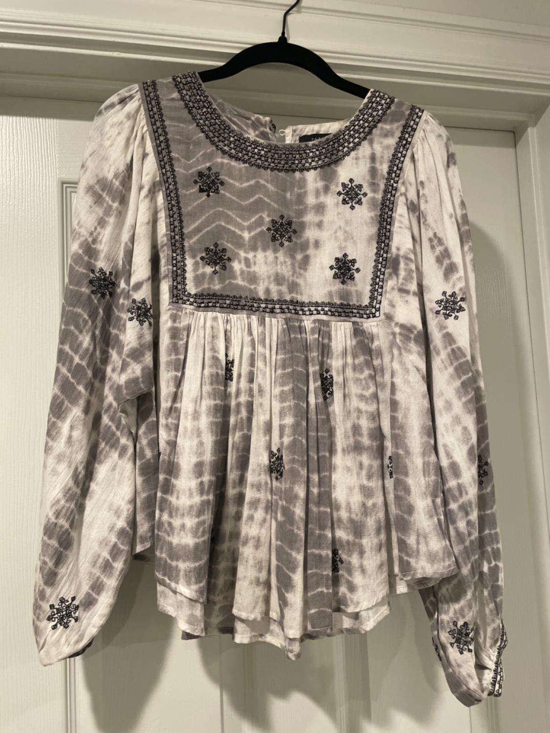 BLUSA TIE DYE BORDADOS