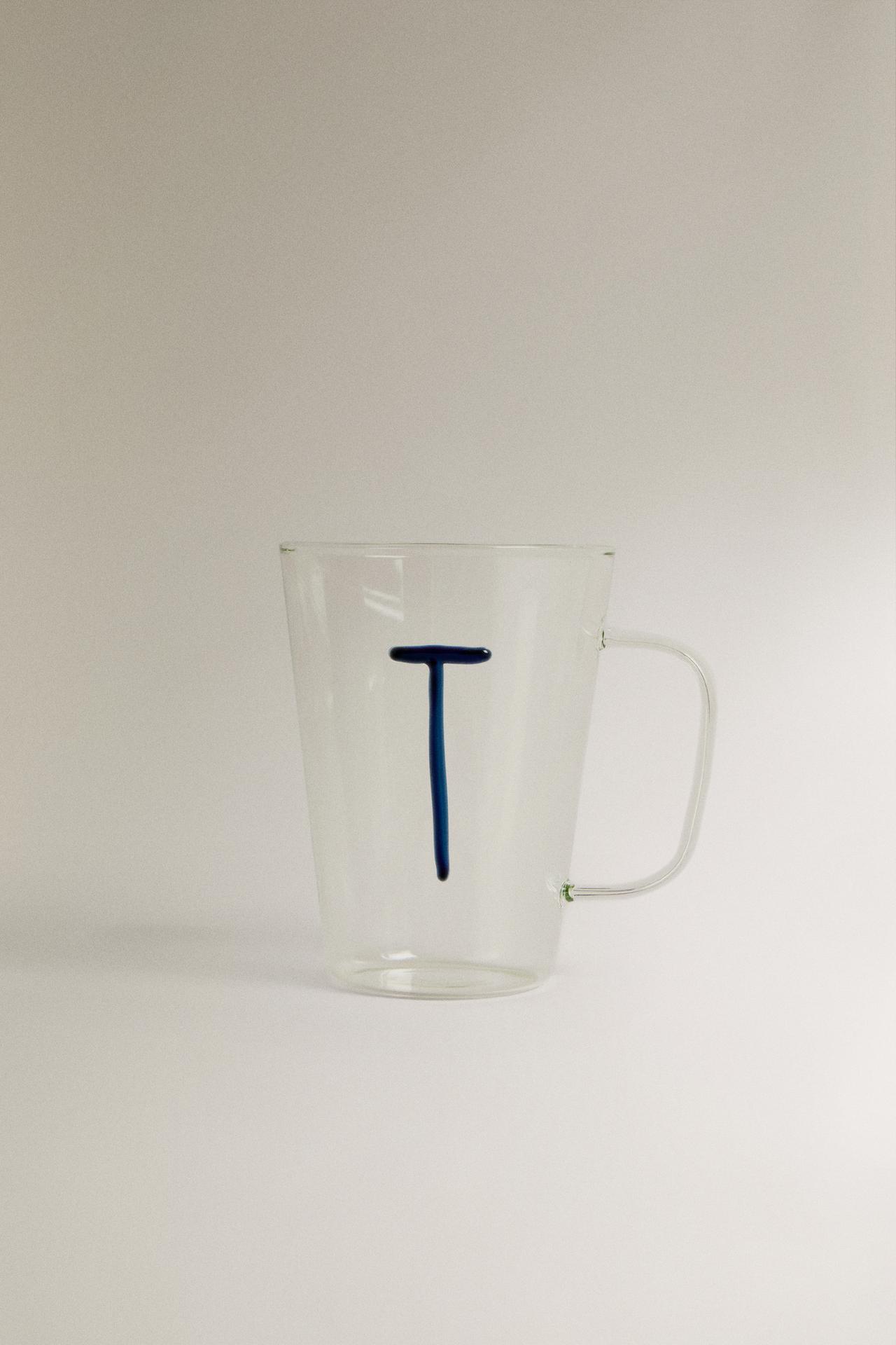 BOROSILICATE MUG WITH INITIAL T — Petrol blue