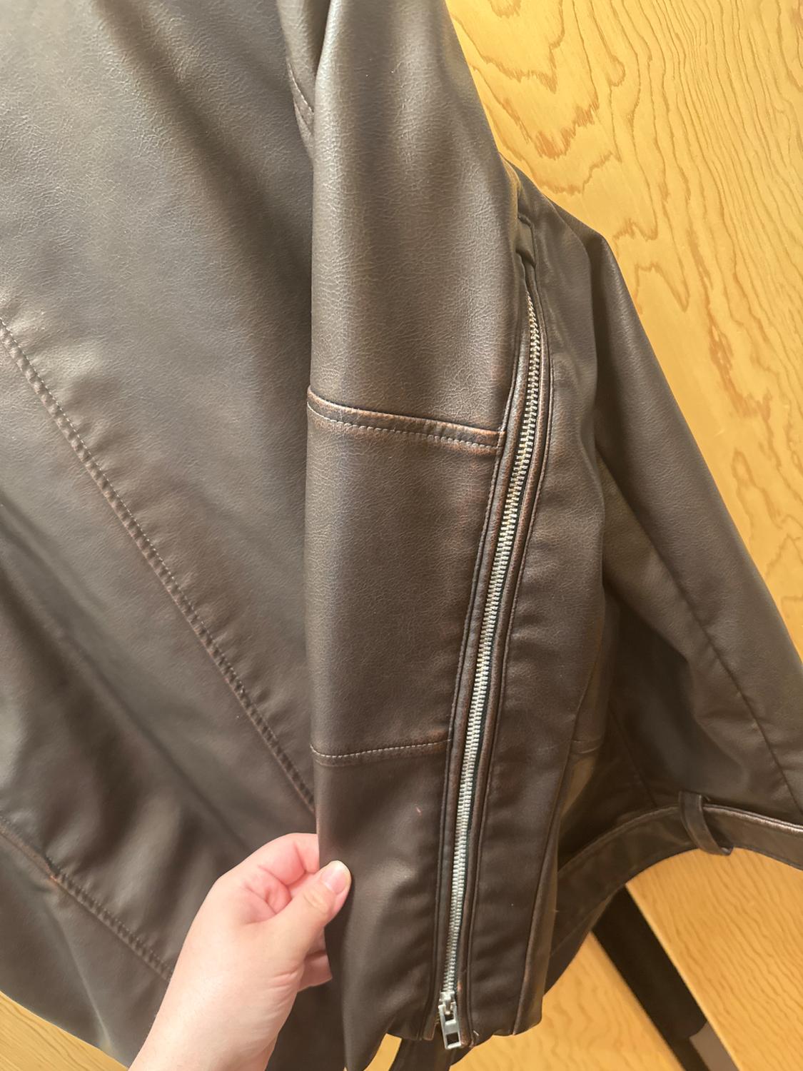 CAZADORA BIKER OVERSIZE EFECTO PIEL LAVADA - Image 4
