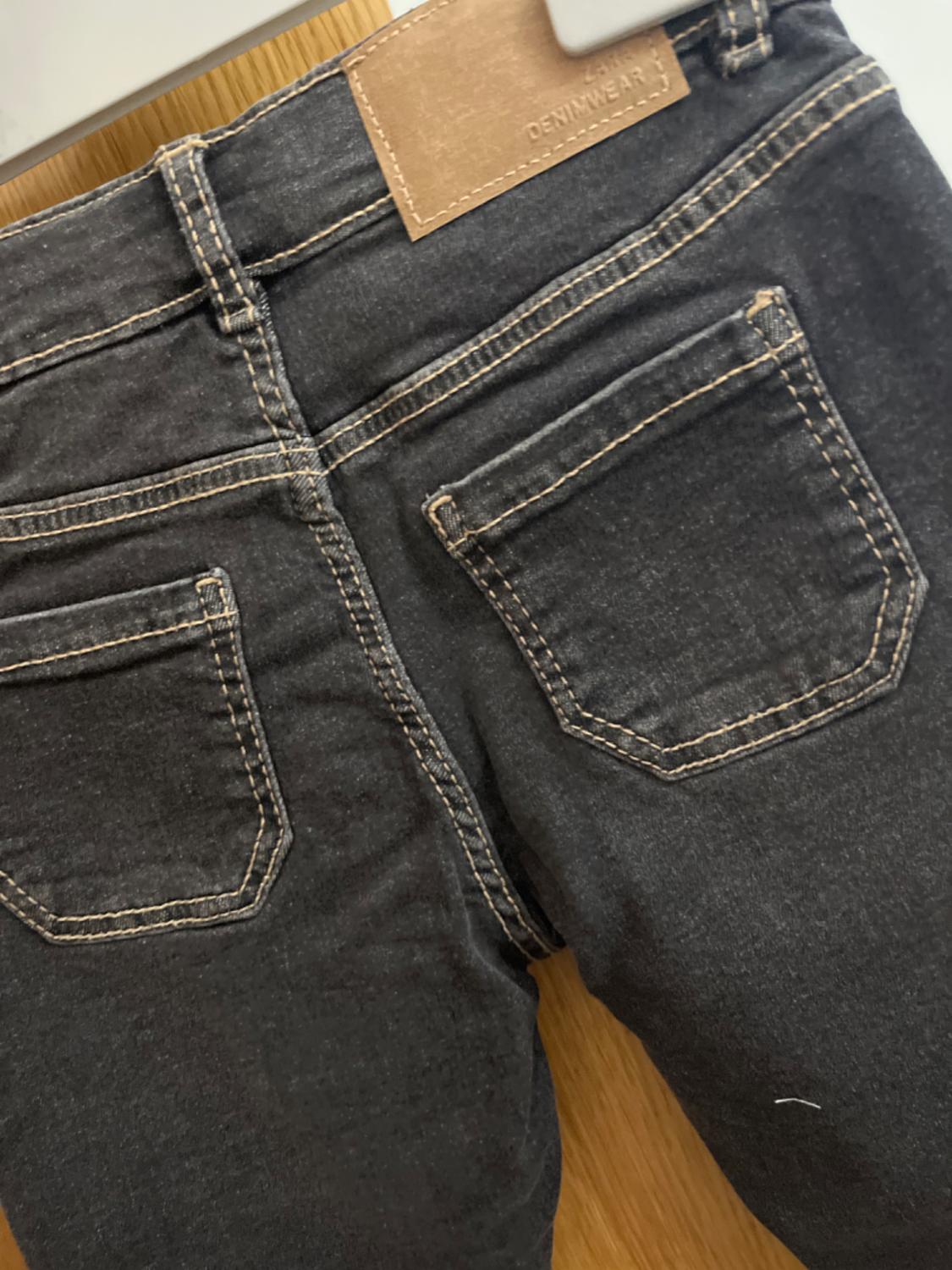 SLIM FIT JEANS WITH POCKETS - Image 3