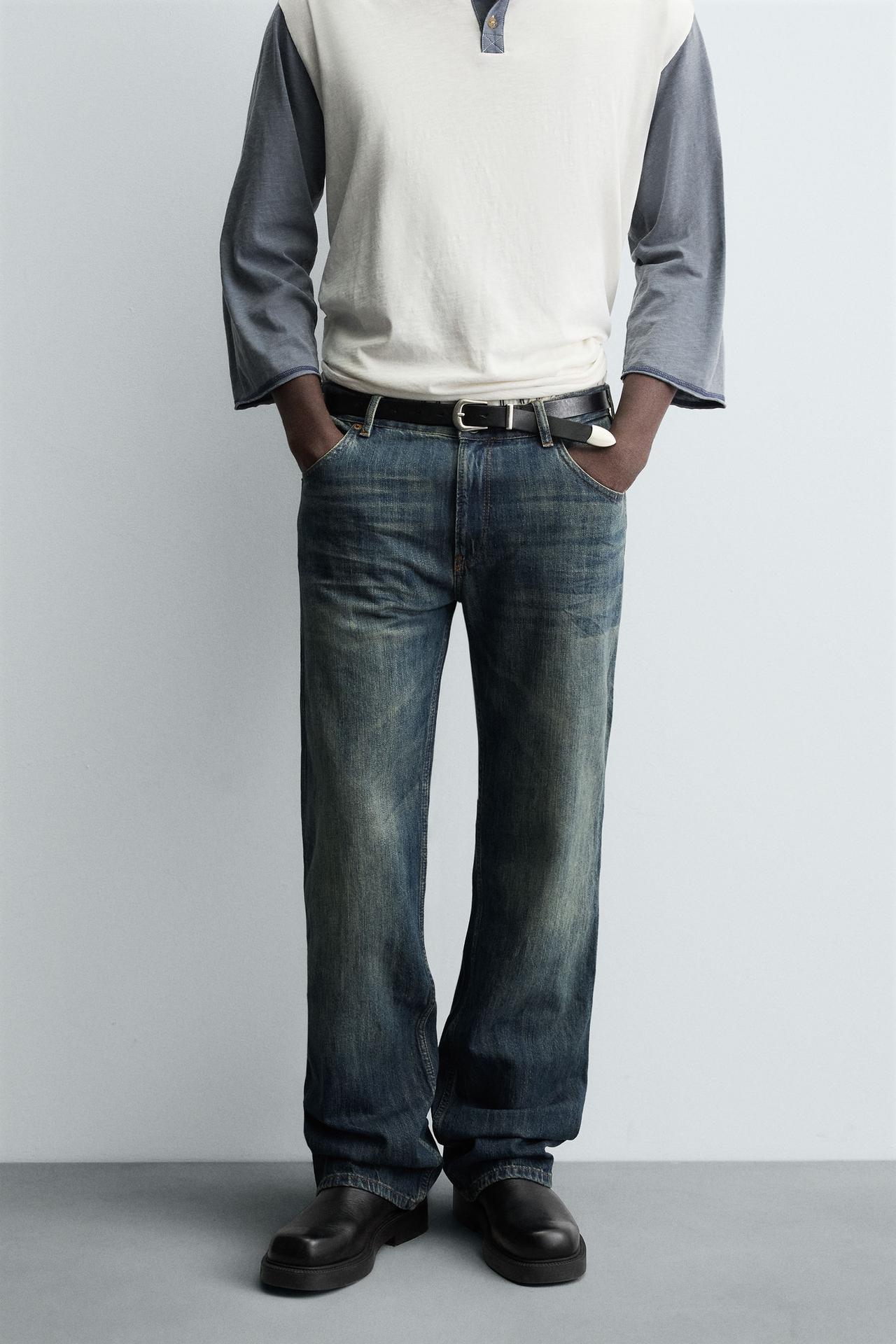 LOW RISE FLARE FIT JEANS