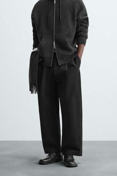 CALÇA COM PREGAS - Preto da Zara