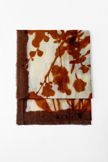 PAÑUELO CON LANA ESTAMPADO FLORES - Crudo de Zara