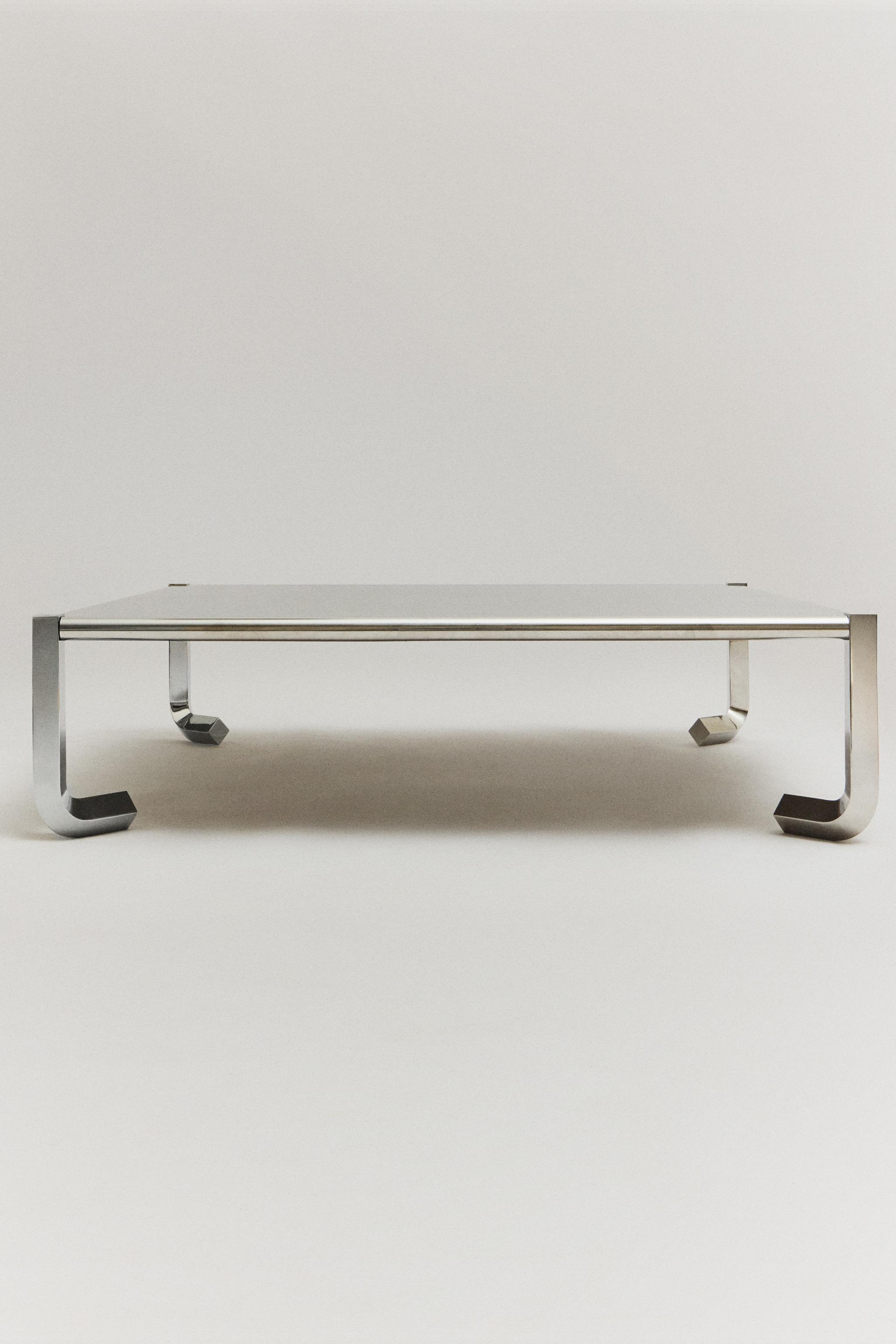 THE CYGNI COFFEE TABLE