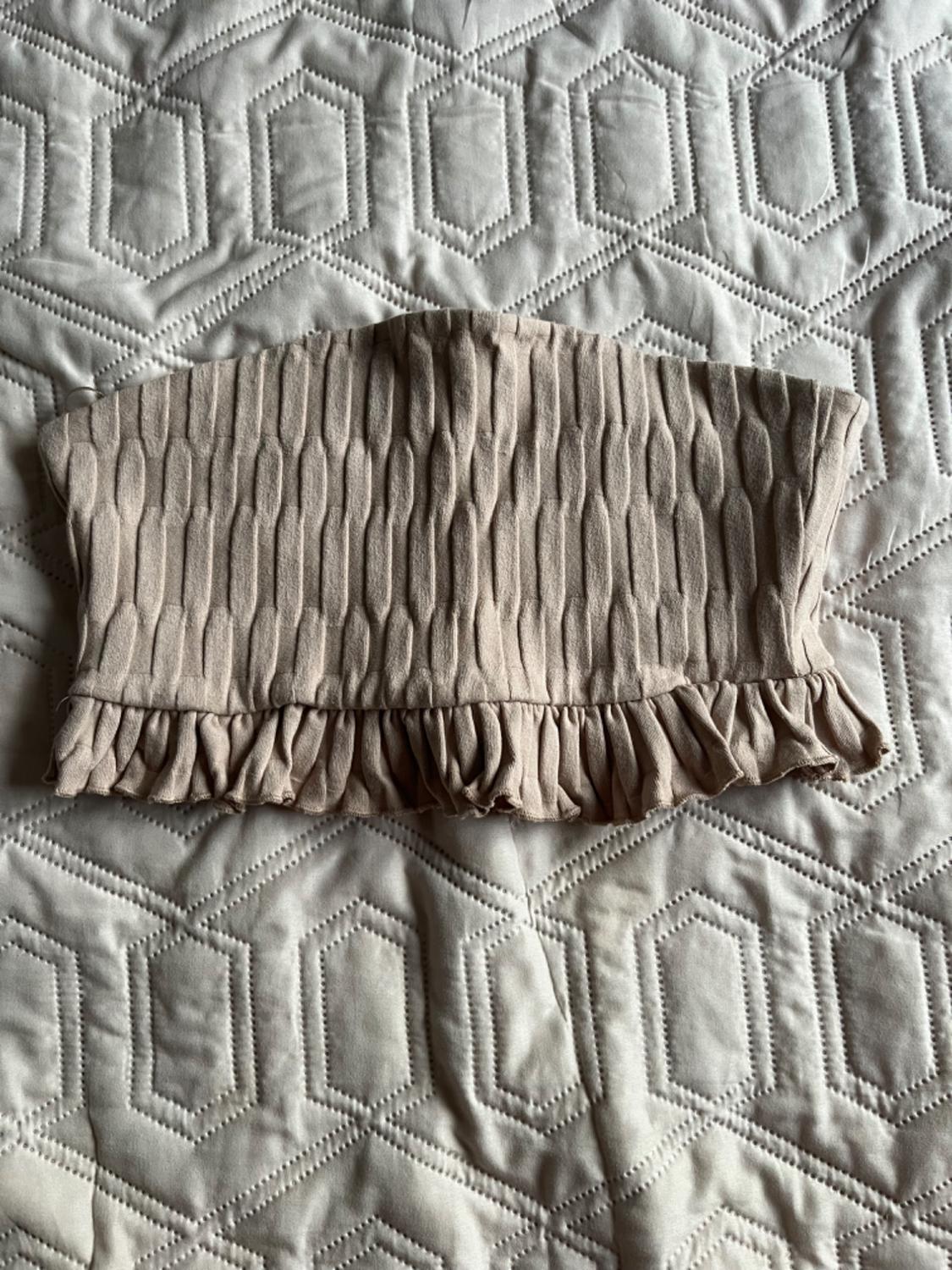 TEXTURED CROP TOP