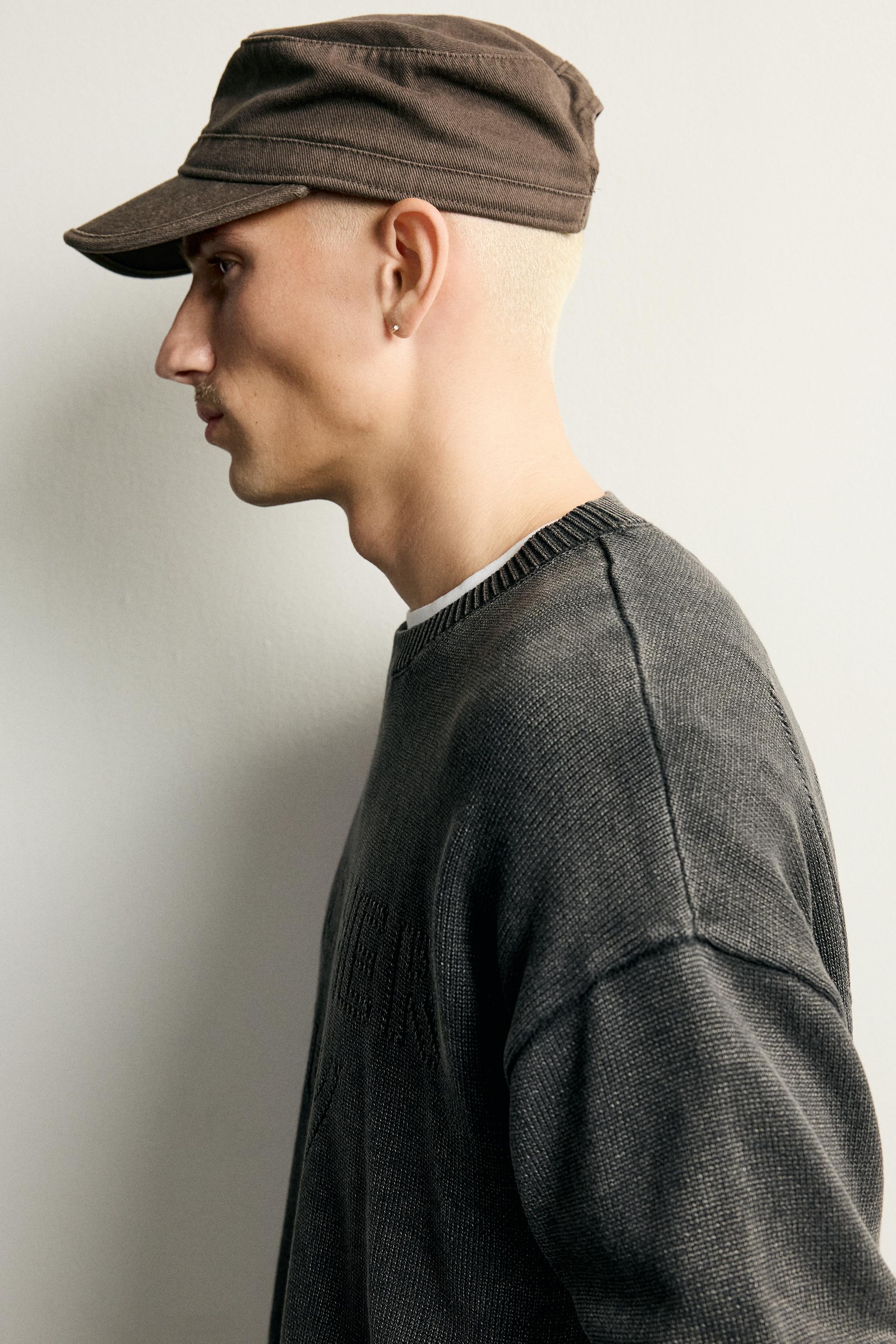 PULL À COUPE DÉCONTRACTÉE EN INTARSIA