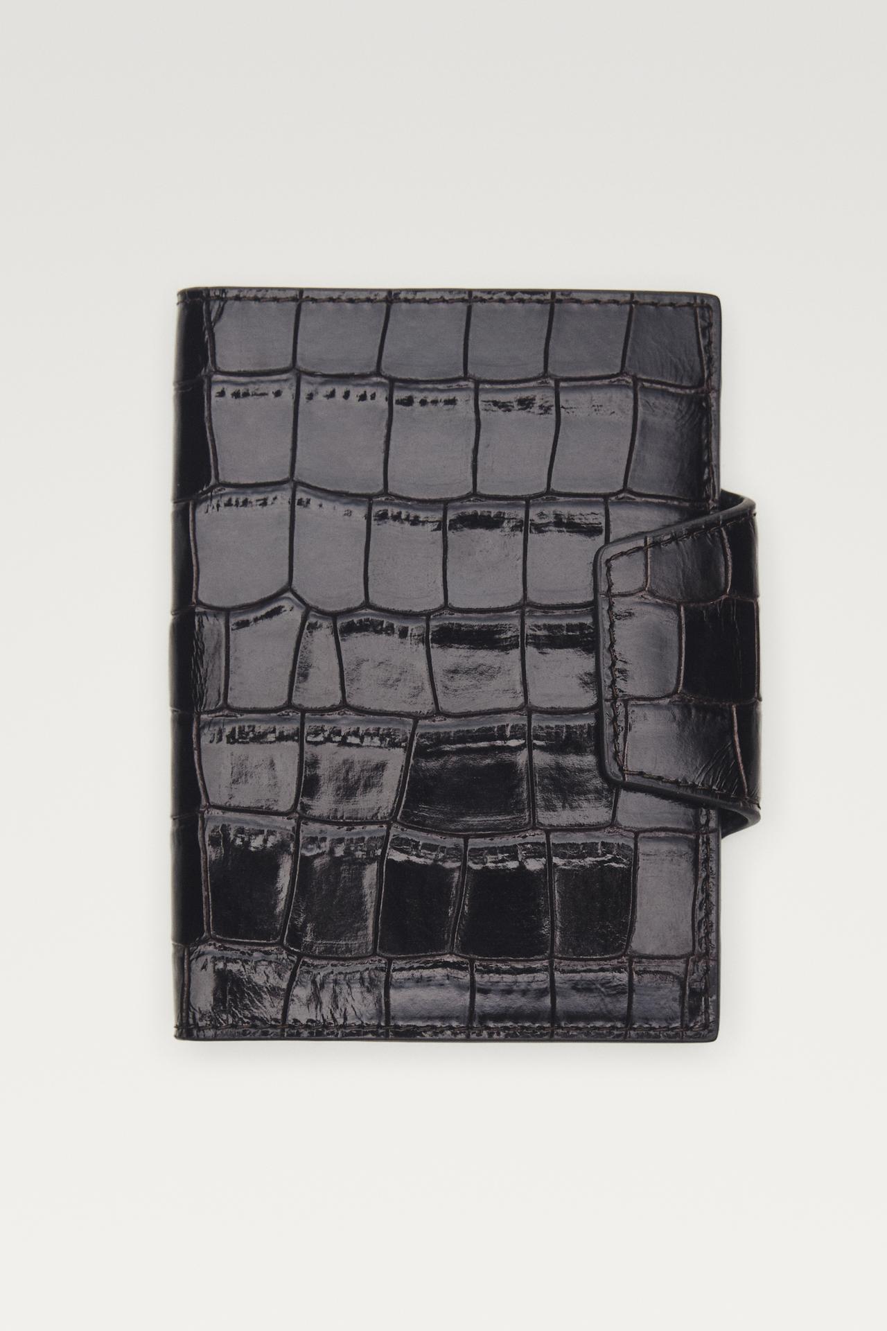 Crocodile-textured leather passport holder — Brown